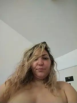 Snapshot of Lunita86 chatting on June 6, 1:38 pm Lunita86 online show from June 6, 1:38 pm