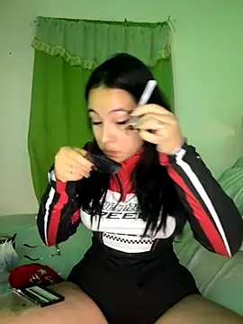 Snapshot of sacha_torres02 chatting on November 27, 12:56 am sacha torres02 online show from November 27, 12:56 am