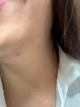 Snapshot of Kayla-love chatting on November 10, 1:26 am Kayla-love online show from November 10, 1:26 am