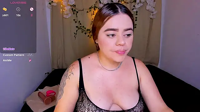 Snapshot of isabella_arias2 chatting on May 21, 12:39 am isabella arias2 online show from May 21, 12:39 am