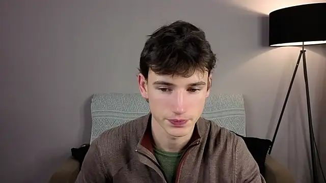 Snapshot of Max_Foks chatting on December 19, 6:42 am Max Foks online show from December 19, 6:42 am