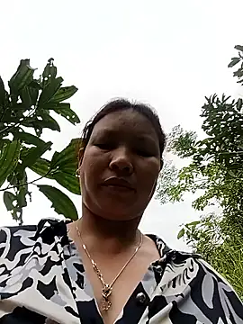 Snapshot of callistra chatting on April 24, 11:29 pm callistra online show from April 24, 11:29 pm