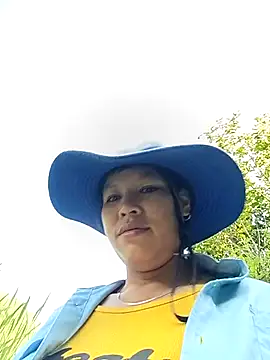 Snapshot of callistra chatting on May 14, 12:39 am callistra online show from May 14, 12:39 am