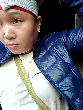 Snapshot of Biu_xx chatting on December 15, 9:35 am Biu xx online show from December 15, 9:35 am