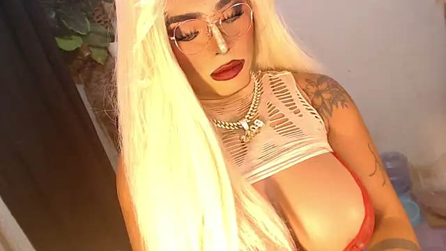 Snapshot of Tasha_Goddess chatting on June 8, 6:14 am Tasha Goddess online show from June 8, 6:14 am