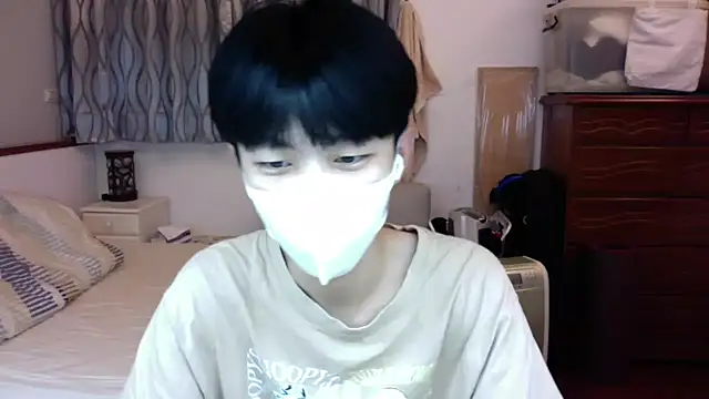 Snapshot of kai101010 chatting on October 31, 4:08 pm kai101010 online show from October 31, 4:08 pm