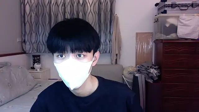 Snapshot of kai101010 chatting on November 20, 12:38 pm kai101010 online show from November 20, 12:38 pm