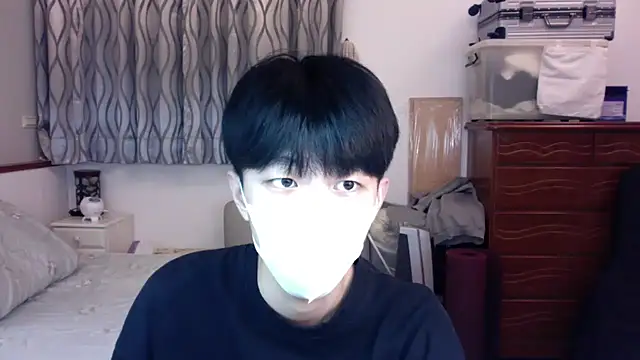 Snapshot of kai101010 chatting on November 22, 12:59 pm kai101010 online show from November 22, 12:59 pm