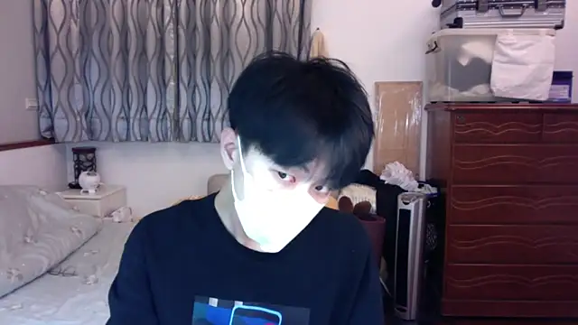 Snapshot of kai101010 chatting on December 16, 1:38 pm kai101010 online show from December 16, 1:38 pm