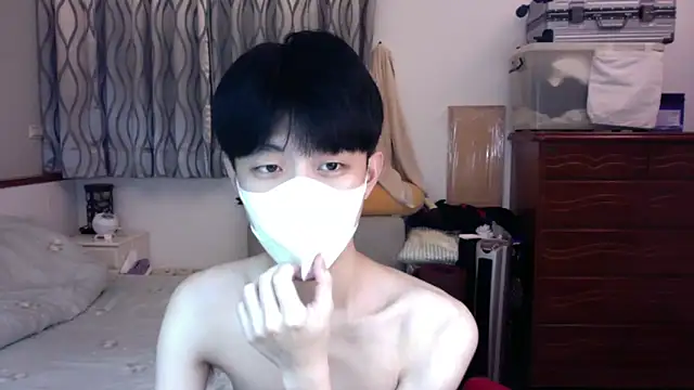 Snapshot of kai101010 chatting on December 18, 2:34 pm kai101010 online show from December 18, 2:34 pm