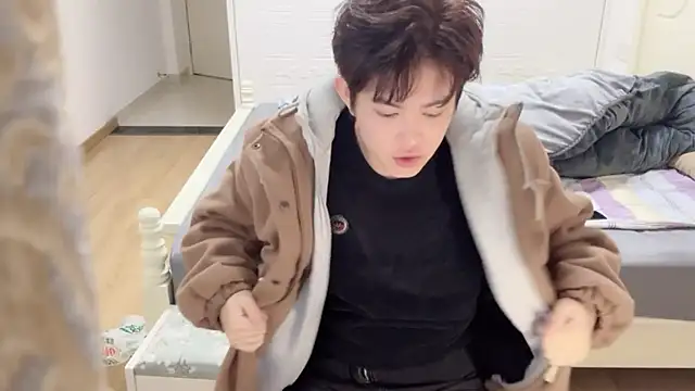 xlong00099 online show from November 18, 1:33 am