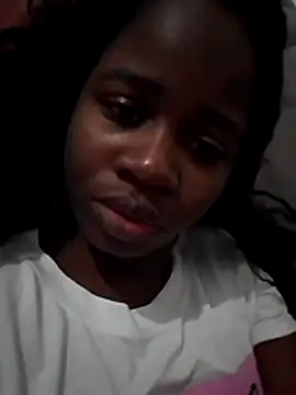 Snapshot of ROOMMYY2 chatting on November 27, 2:24 am ROOMMYY2 online show from November 27, 2:24 am