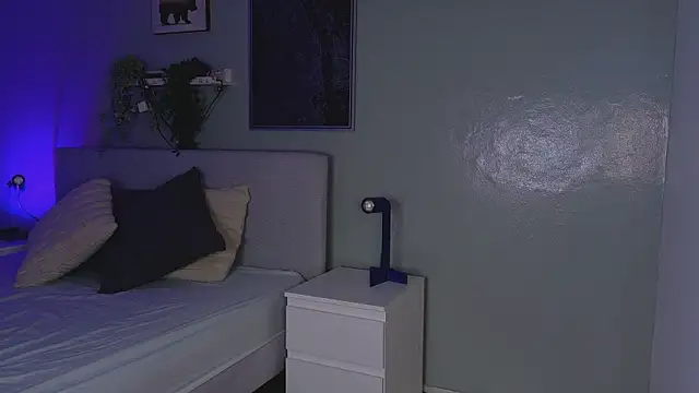 KeendraFox  online show from March 25, 10:10 am