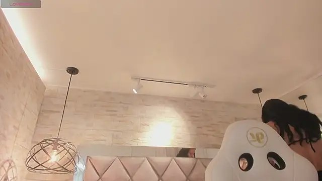 grace daviss online show from April 6, 10:16 am