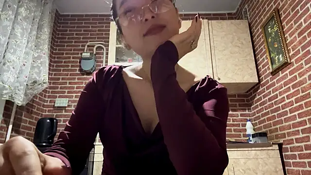 Snapshot of EmmaLeexth chatting on September 26, 1:15 pm EmmaLeexth online show from September 26, 1:15 pm