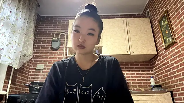 EmmaLeexth online show from November 7, 11:32 am