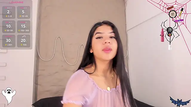 Snapshot of Naomy_gyal chatting on October 22, 7:13 pm Naomy gyal online show from October 22, 7:13 pm