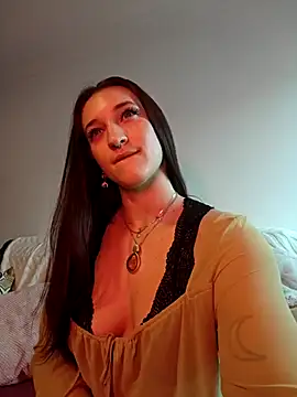 laradoom online show from September 18, 4:09 pm