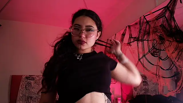 SabrinaV  online show from October 22, 11:32 am