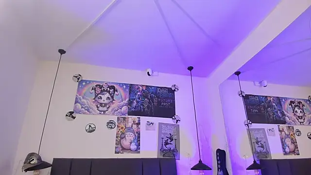 SabrinaV  online show from June 20, 11:24 am