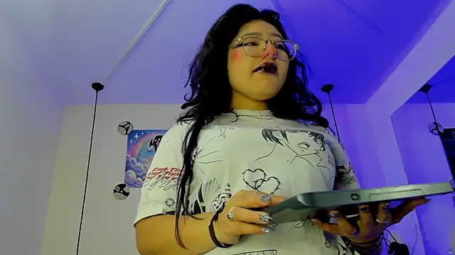 SabrinaV  online show from July 16, 11:16 am