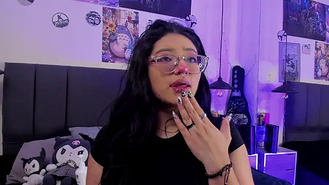 SabrinaV  online show from July 30, 11:31 am