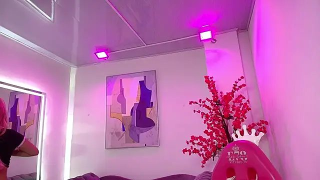 Kitty rouusse online show from October 4, 7:34 pm