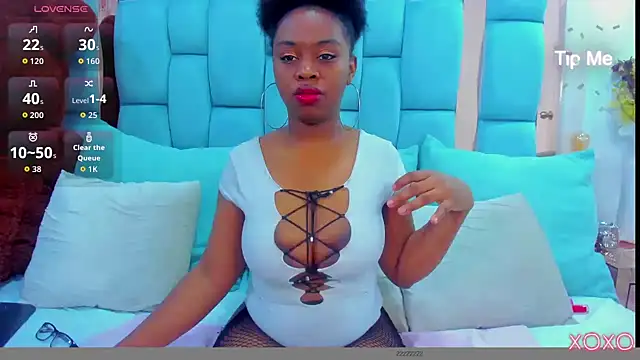 hazellanee online show from April 4, 12:09 am