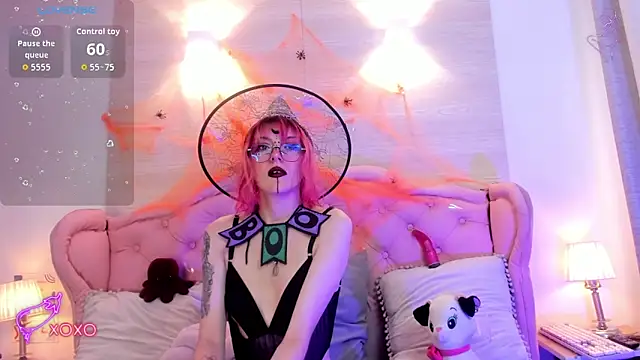 Rossiie Hunt  online show from October 11, 4:27 pm