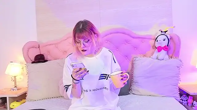 Rossiie Hunt  online show from November 26, 6:09 pm