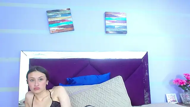 Snapshot of Emily_Swiftt chatting on November 26, 10:49 am Emily Swiftt online show from November 26, 10:49 am