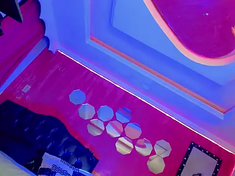 Snapshot of Julia_Bulette1 chatting on September 28, 2:39 am Julia Bulette1 online show from September 28, 2:39 am