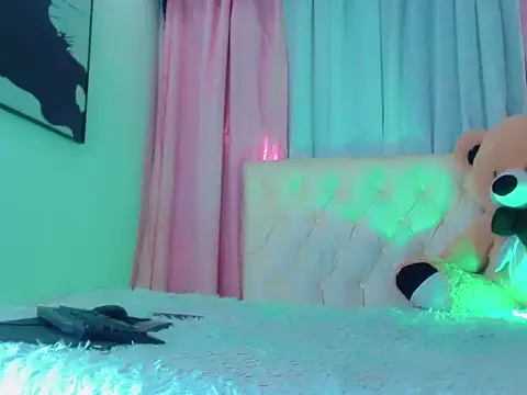 Snapshot of Julia_Bulette1 chatting on November 28, 1:58 pm Julia Bulette1 online show from November 28, 1:58 pm