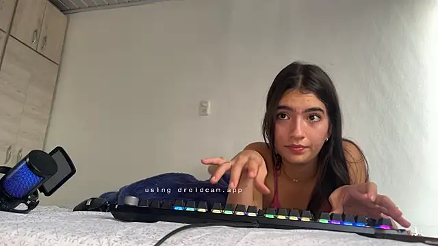 Snapshot of vipxxx2 chatting on October 19, 4:18 pm vipxxx2 online show from October 19, 4:18 pm