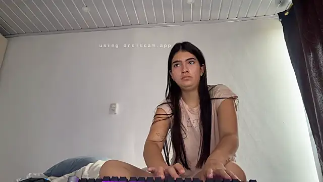 Snapshot of vipxxx2 chatting on October 23, 3:11 pm vipxxx2 online show from October 23, 3:11 pm