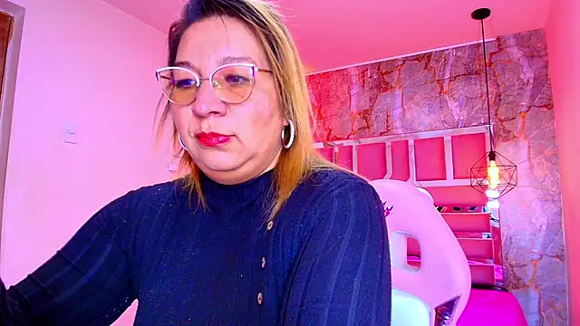 MaylinRosse  online show from December 15, 7:07 pm