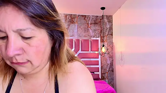 MaylinRosse  online show from April 22, 7:15 pm