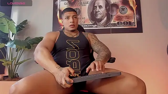 chrizmacgregor online show from December 1, 7:52 pm