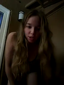 Snapshot of blondefun3818 chatting on October 20, 2:45 am blondefun3818 online show from October 20, 2:45 am