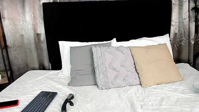 Snapshot of Lenapaul_ chatting on November 11, 4:23 am Lenapaul online show from November 11, 4:23 am