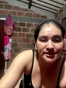 Snapshot of lunasexyhot18 chatting on September 18, 5:15 pm lunasexyhot18 online show from September 18, 5:15 pm