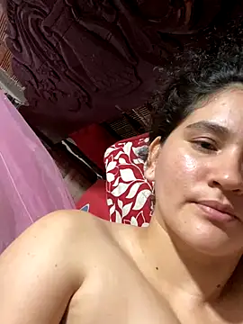 Snapshot of lunasexyhot18 chatting on September 22, 4:36 am lunasexyhot18 online show from September 22, 4:36 am