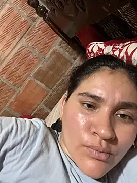 Snapshot of lunasexyhot18 chatting on October 4, 8:51 pm lunasexyhot18 online show from October 4, 8:51 pm