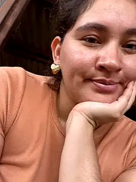 Snapshot of lunasexyhot18 chatting on October 14, 5:25 pm lunasexyhot18 online show from October 14, 5:25 pm