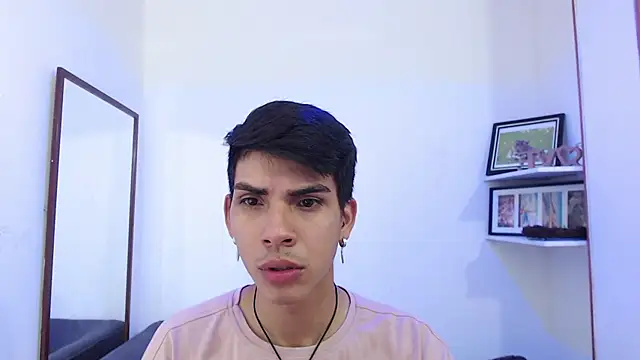 Snapshot of David_925_ chatting on November 8, 3:50 am David 925 online show from November 8, 3:50 am