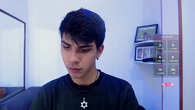 Snapshot of David_925_ chatting on November 9, 5:28 am David 925 online show from November 9, 5:28 am