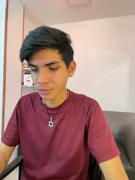 Snapshot of David_925_ chatting on December 5, 5:49 am David 925 online show from December 5, 5:49 am