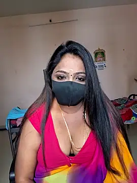 Snapshot of queendivya chatting on May 19, 4:30 am queendivya online show from May 19, 4:30 am