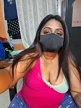 Snapshot of queendivya chatting on June 2, 4:53 pm queendivya online show from June 2, 4:53 pm