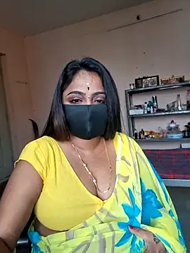 Snapshot of queendivya chatting on June 3, 5:21 am queendivya online show from June 3, 5:21 am